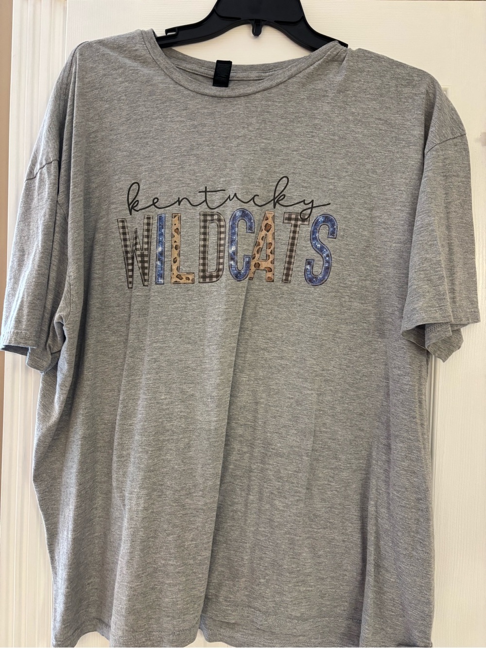 Gildan Gray Kentucky Wildcats Graphic Tee with Patterned Lettering